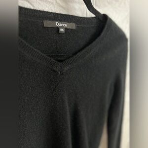 Quince cashmere Black sweater